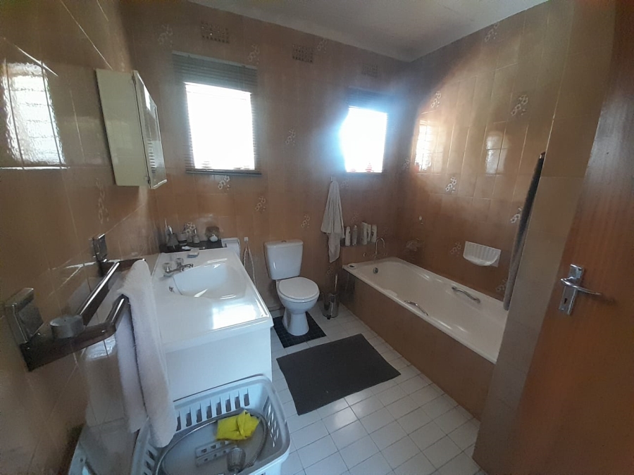 4 Bedroom Property for Sale in Rustenburg Central North West